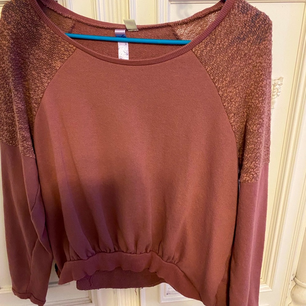 Oversized Long-Sleeve Pullover Top
